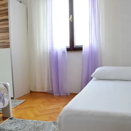 Apartment Marina