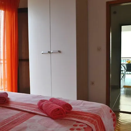 Marina Apartment *